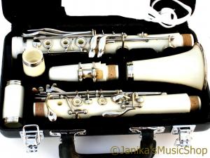 WHITE CLARINET