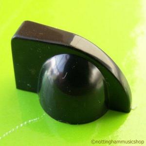 BLACK MINIATURE CHICKEN HEAD KNOB D SHAFT