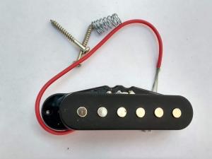 STRATOCASTER CENTER  PICKUP