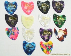 14 FIN PLECTRUMS