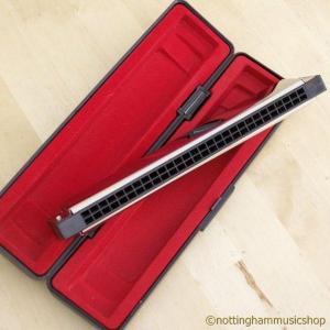 28 HOLE C TREMOLO HARMONICA