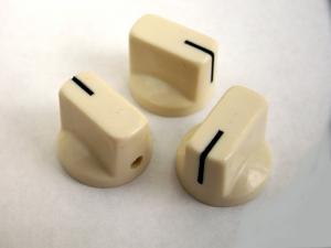WHITE STOVE TYPE POTENTIOMETER OR ROTARY SWITCH KNOB